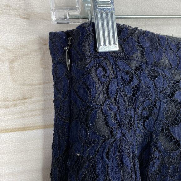 J.Crew Mini Skirt Sz 2 Navy Blue Lace Overlay Lined Side Zip Floral Scalloped - Picture 8 of 8